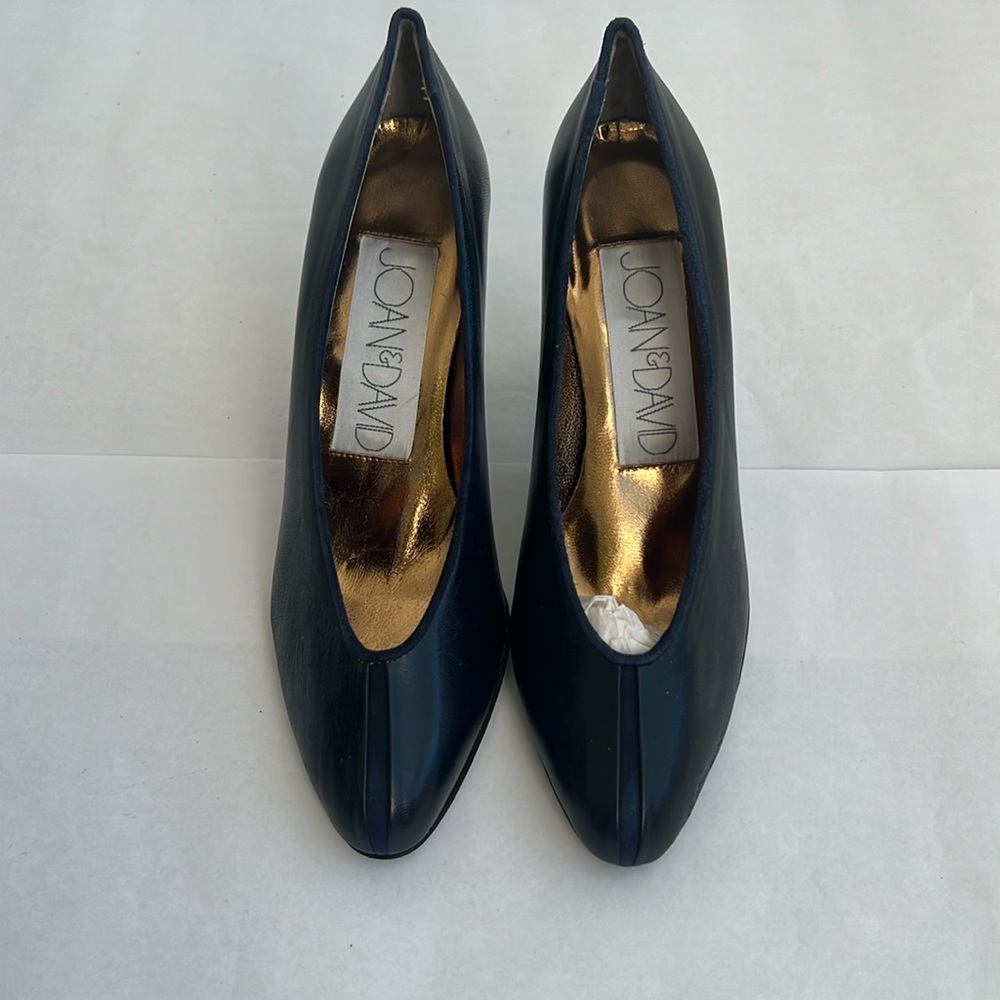 Joan&David vintage inspired leather heeled pump